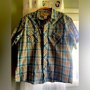 XL Wrangler Pearl snap Short Sleeved
